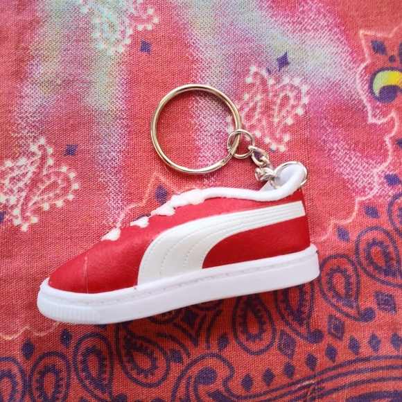 Puma/Guess Keychain Bundle - Picture 6 of 7